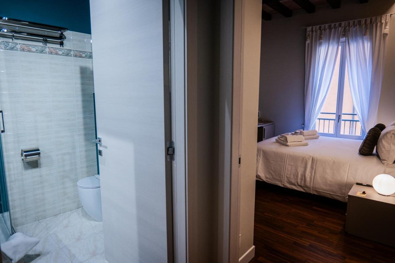 Old Town - Boutique Rooms Modena Ruang foto